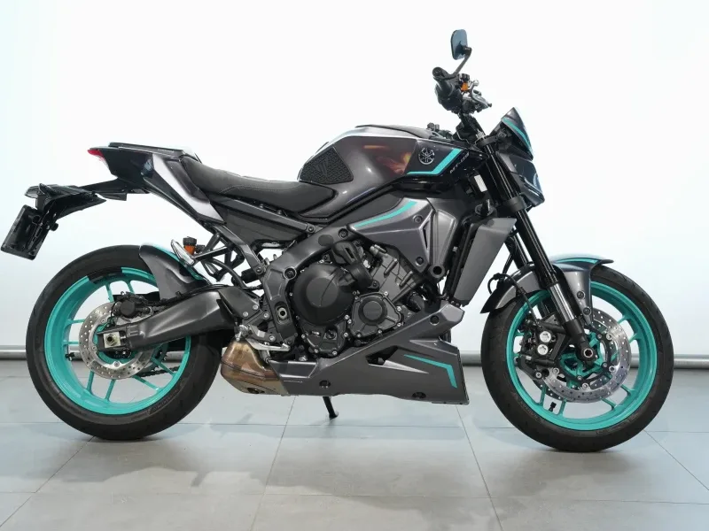 Yamaha MT-09 (2024) — foto 1