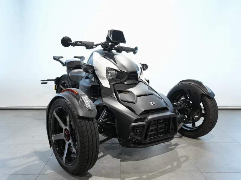 Can-Am Ryker 900 (2023) — foto 1