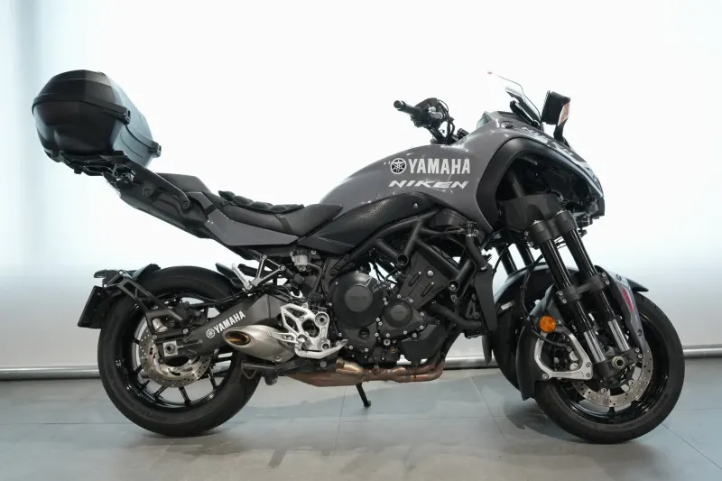 Yamaha Niken (2021)