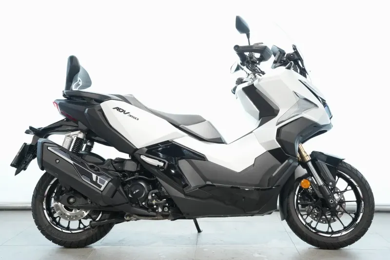 Honda Adv 350 (2024)