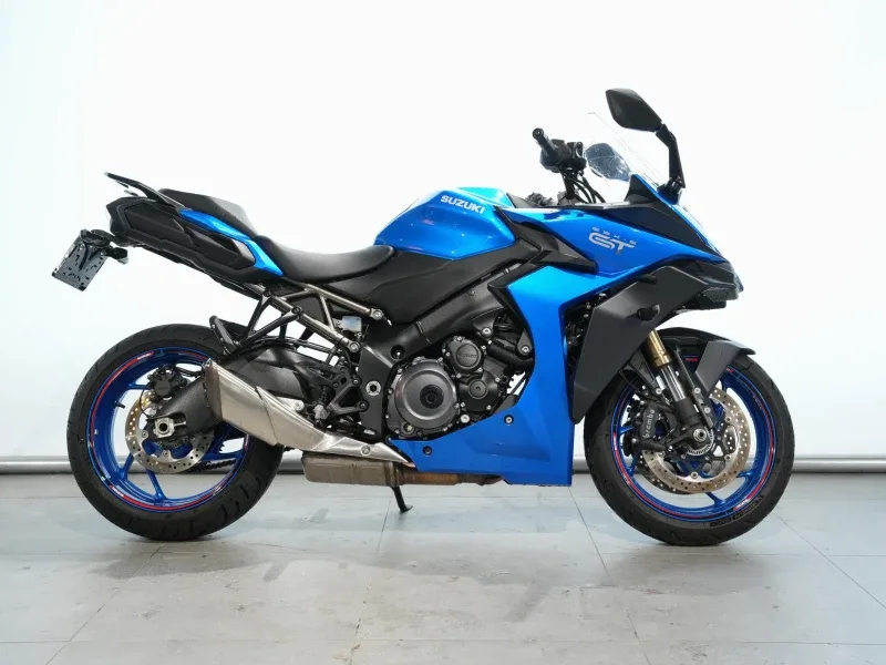 Suzuki GSX-S1000GT (2022) — foto 1