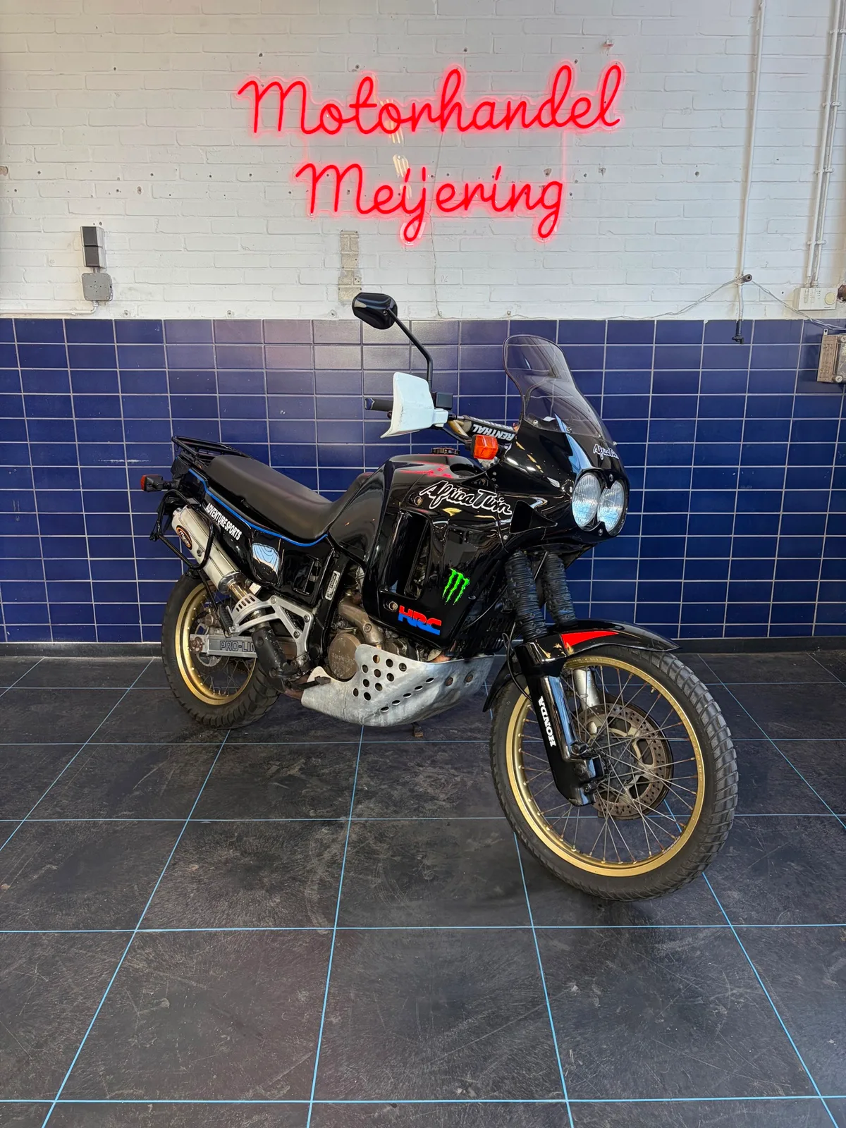 Honda XRV 650 Africa Twin (1988) — foto 1