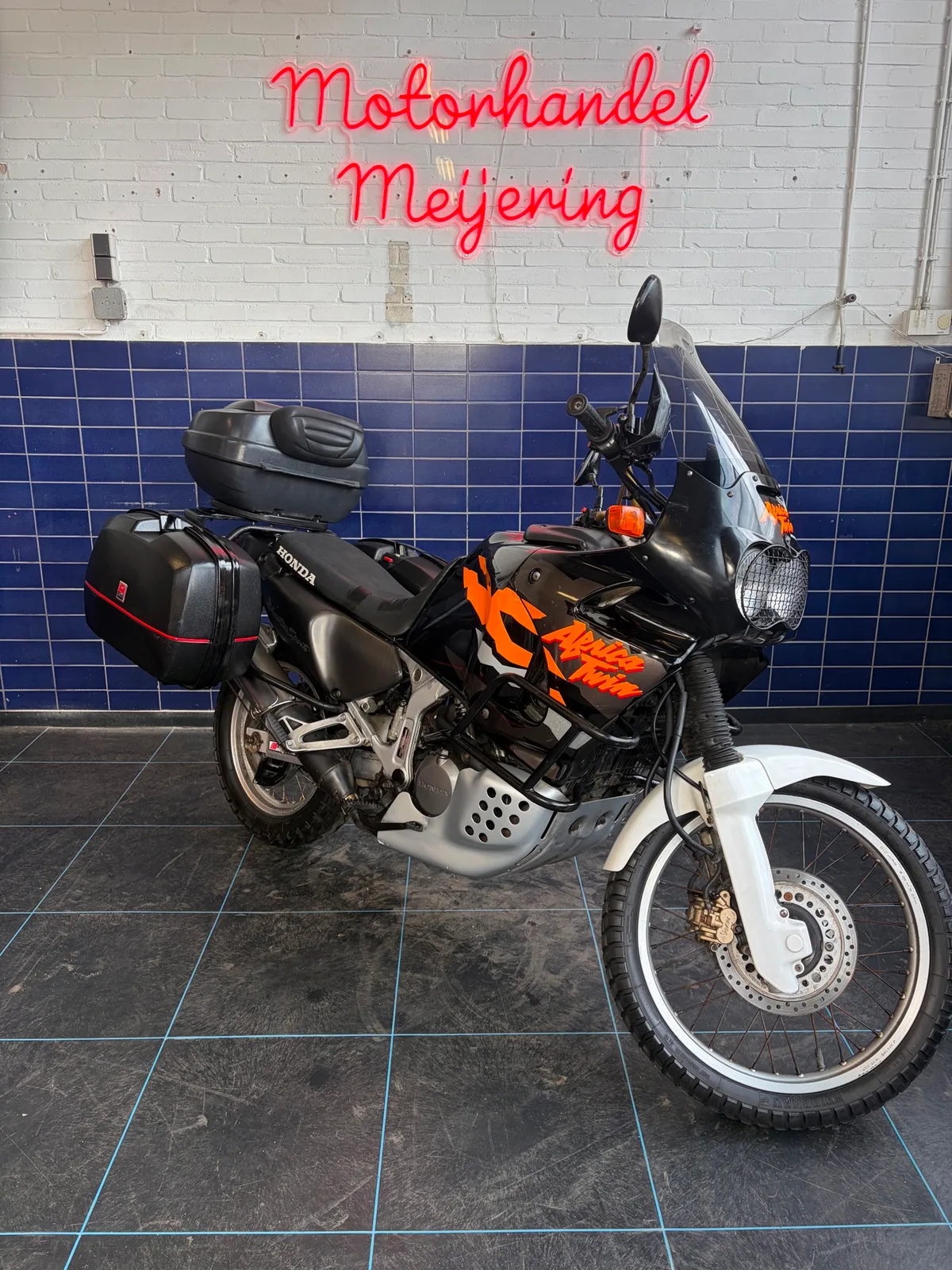 Honda XRV 750 Africa Twin (1996) — foto 1
