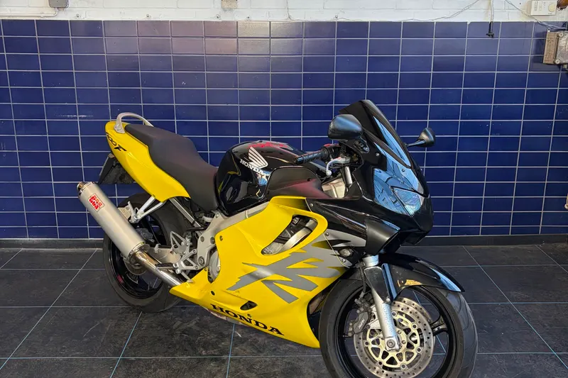 Honda CBR600F (2000)