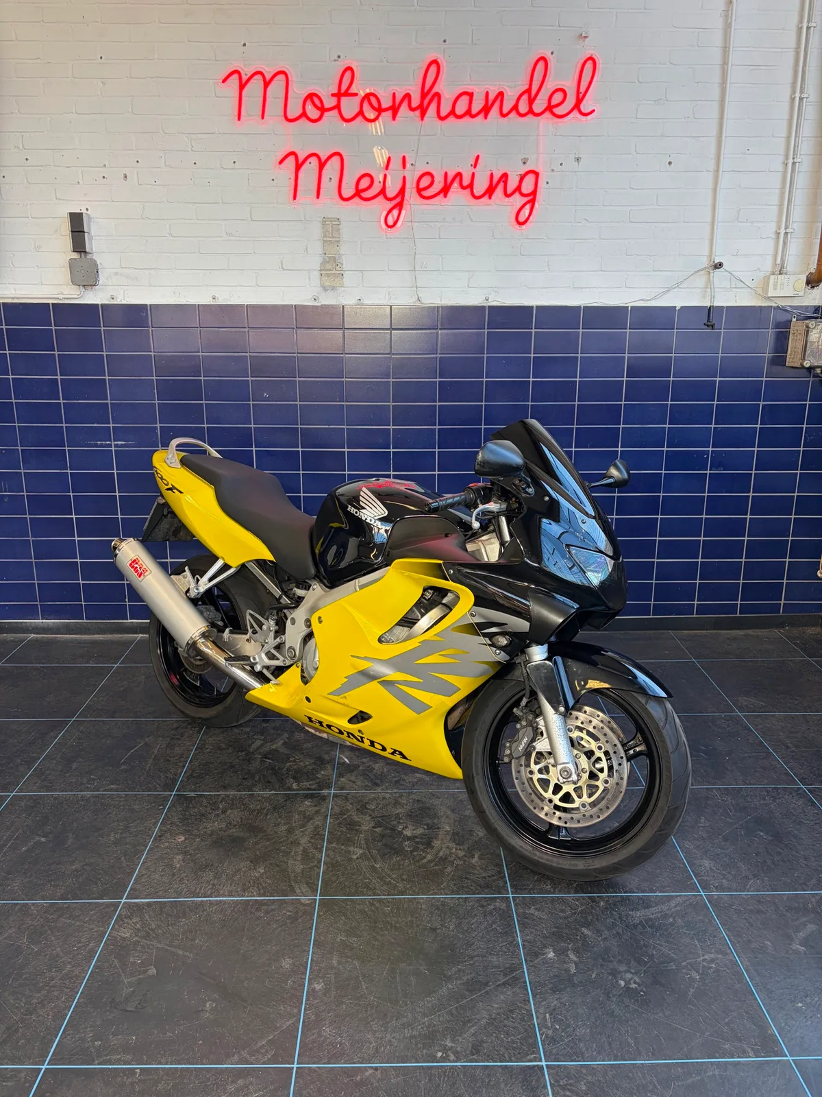 Honda CBR600F (2000) — foto 1