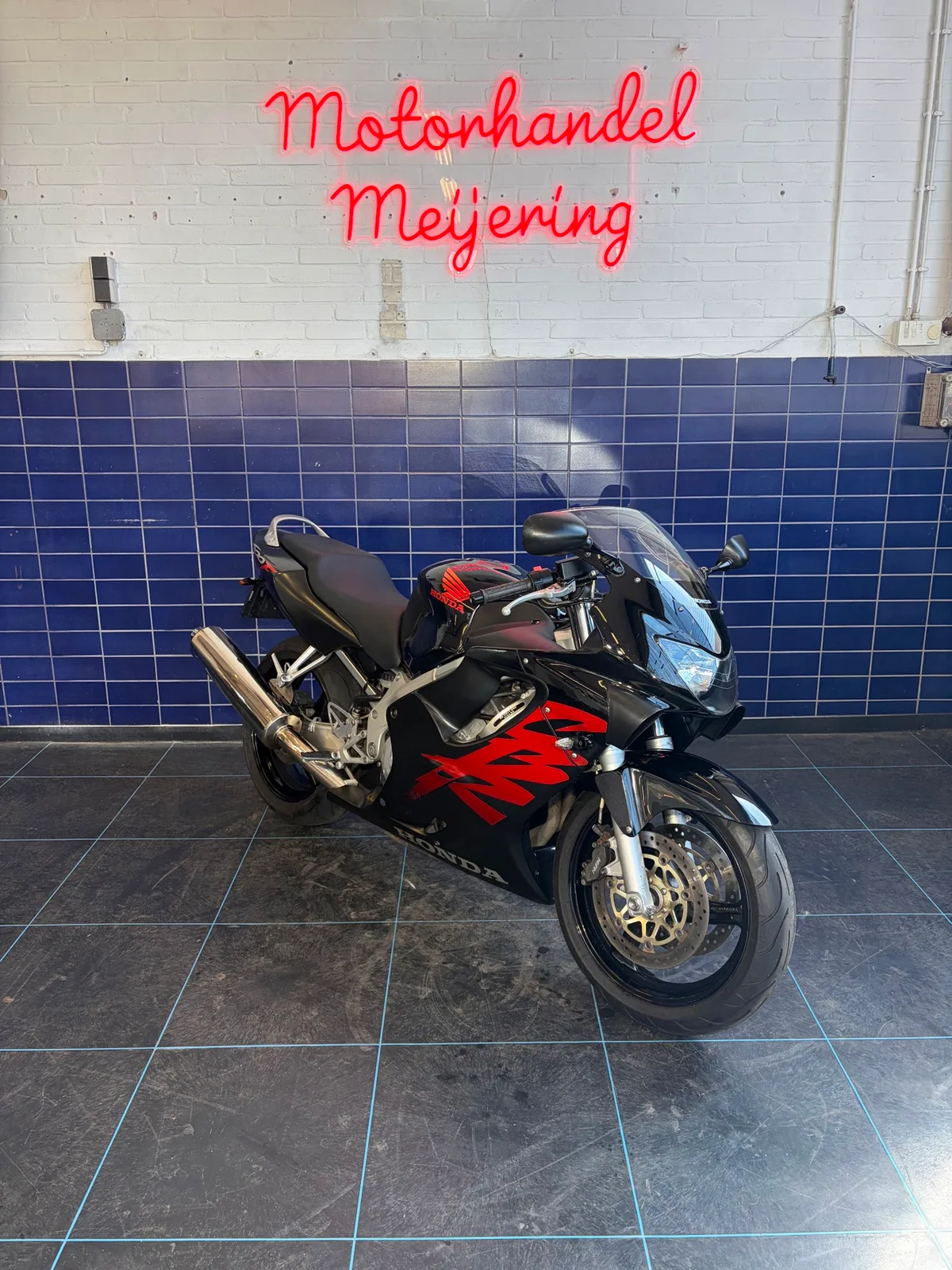 Honda CBR600F (2000) — foto 1