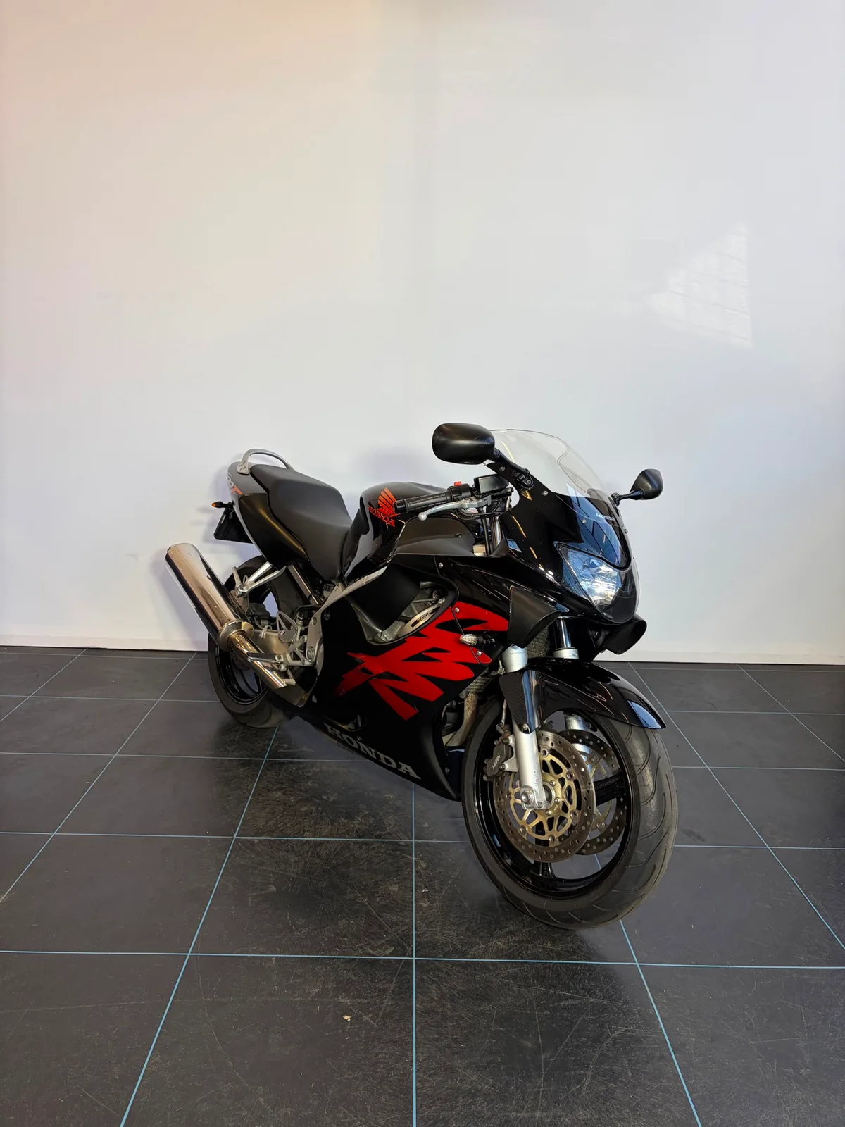 Honda CBR600F (2000) — foto 1