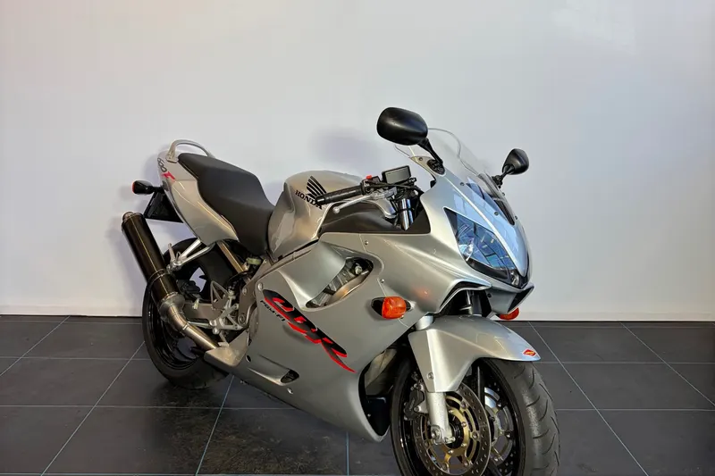 Honda CBR600F (2002)