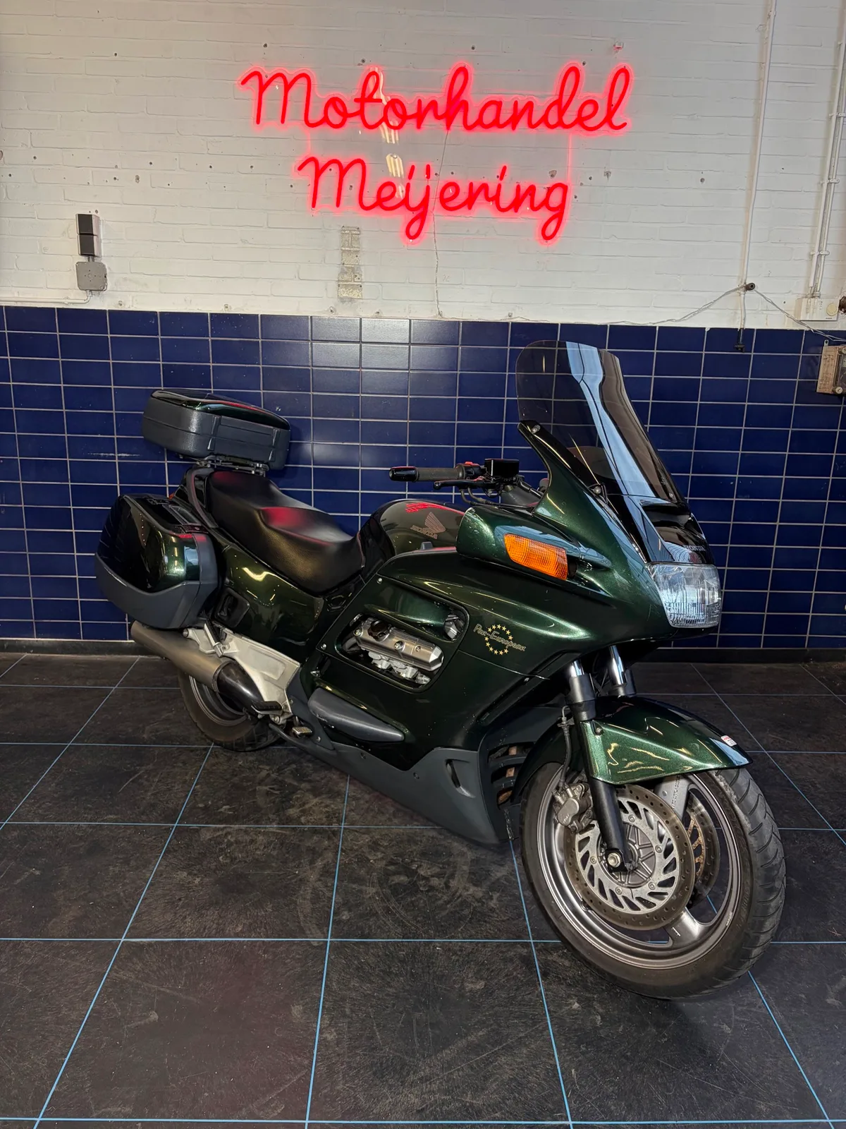 Honda ST 1100 PAN European (1992) — foto 1