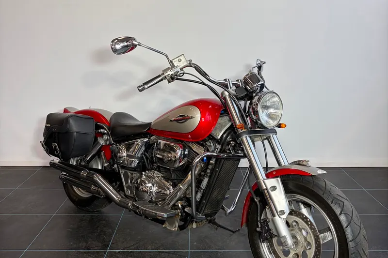 Suzuki VL 800 Intruder Volusia (1999)