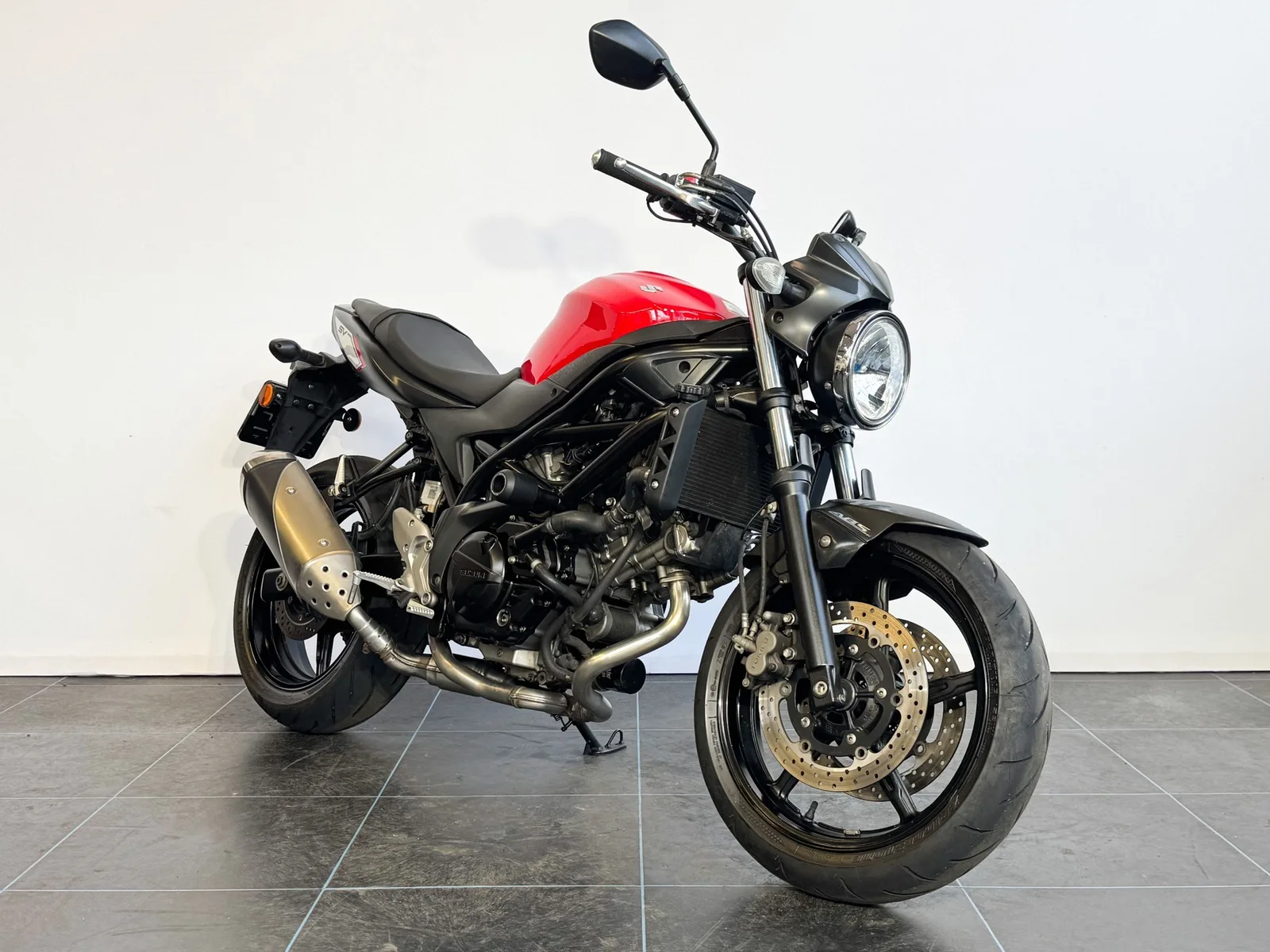 Suzuki SV650 (2016) — foto 1