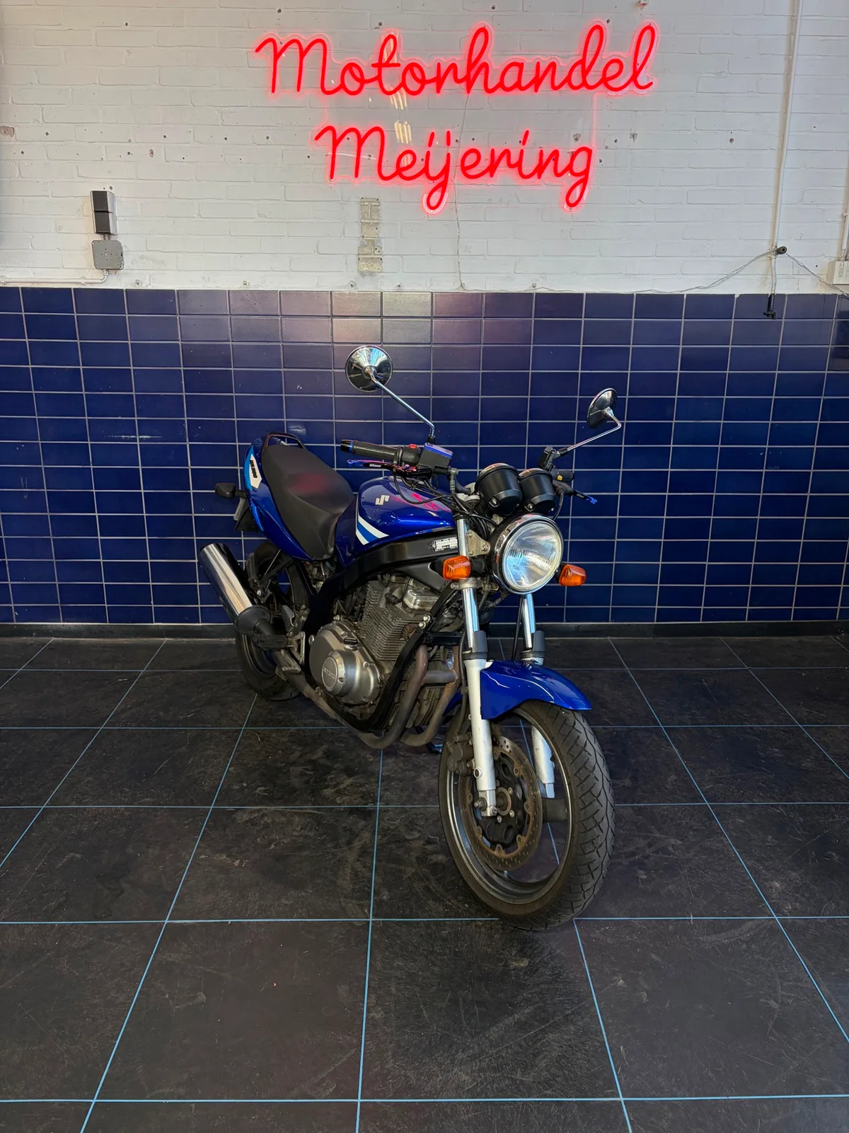 Suzuki GS 500 (2006) — foto 1