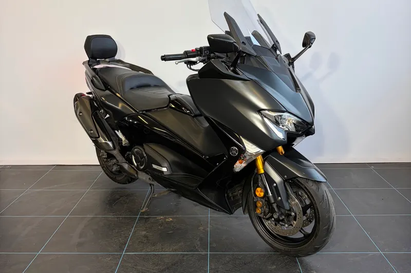 Yamaha Tmax DX (2018)