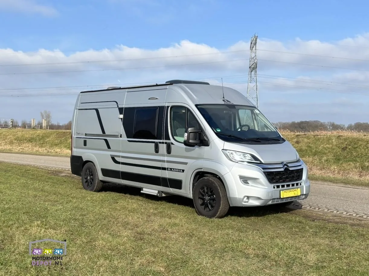 Adria Twin (2021) — foto 1