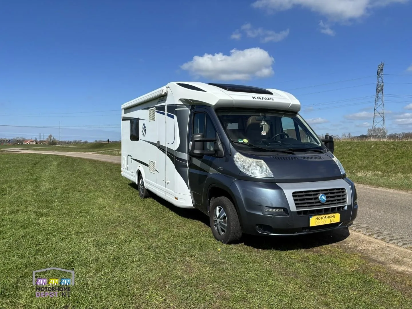 Knaus Sky Ti (2015) — foto 1