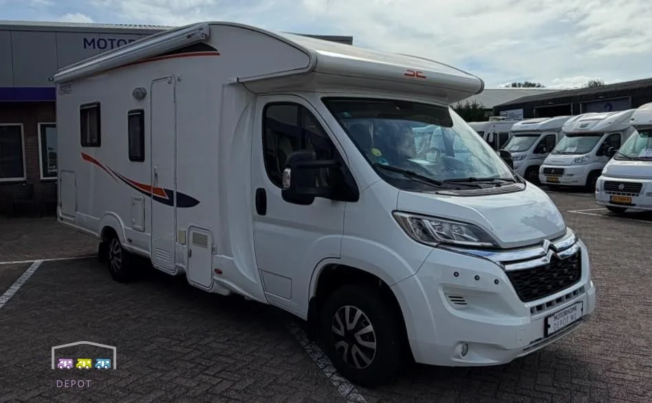 P.L.A. Camper VOYAGER (2017) — foto 1