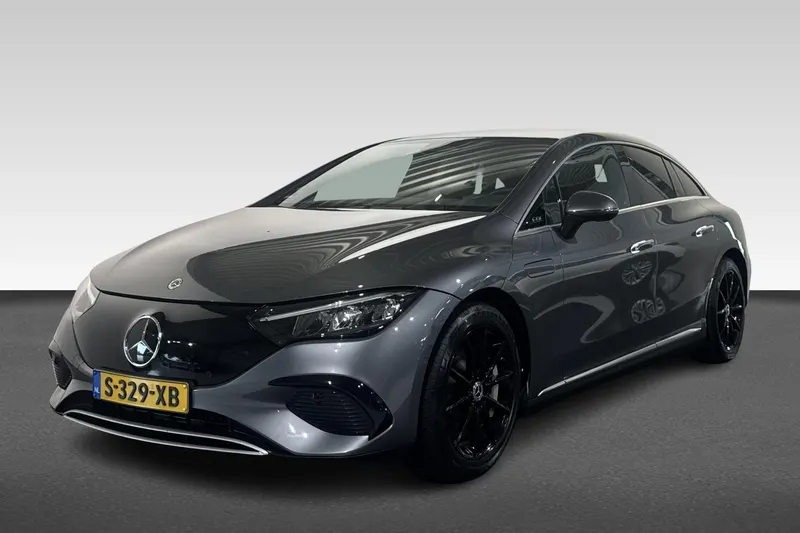 Mercedes-Benz EQE (2023)