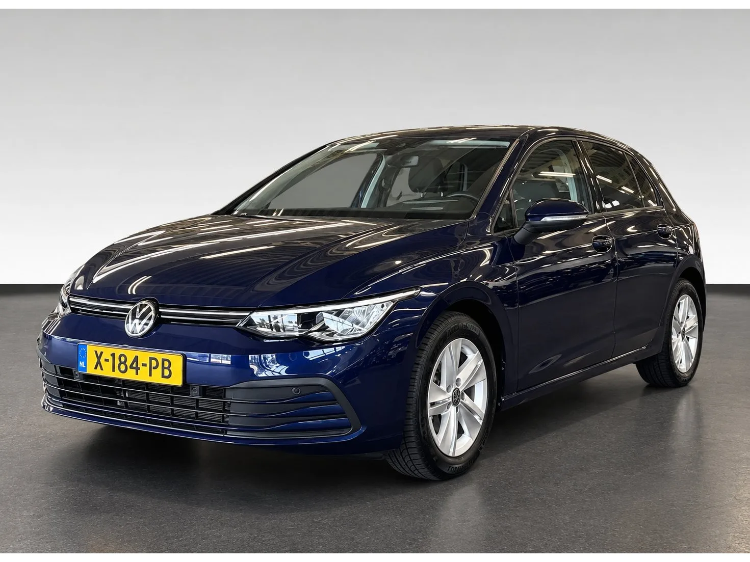 Volkswagen Golf (2024) — foto 1