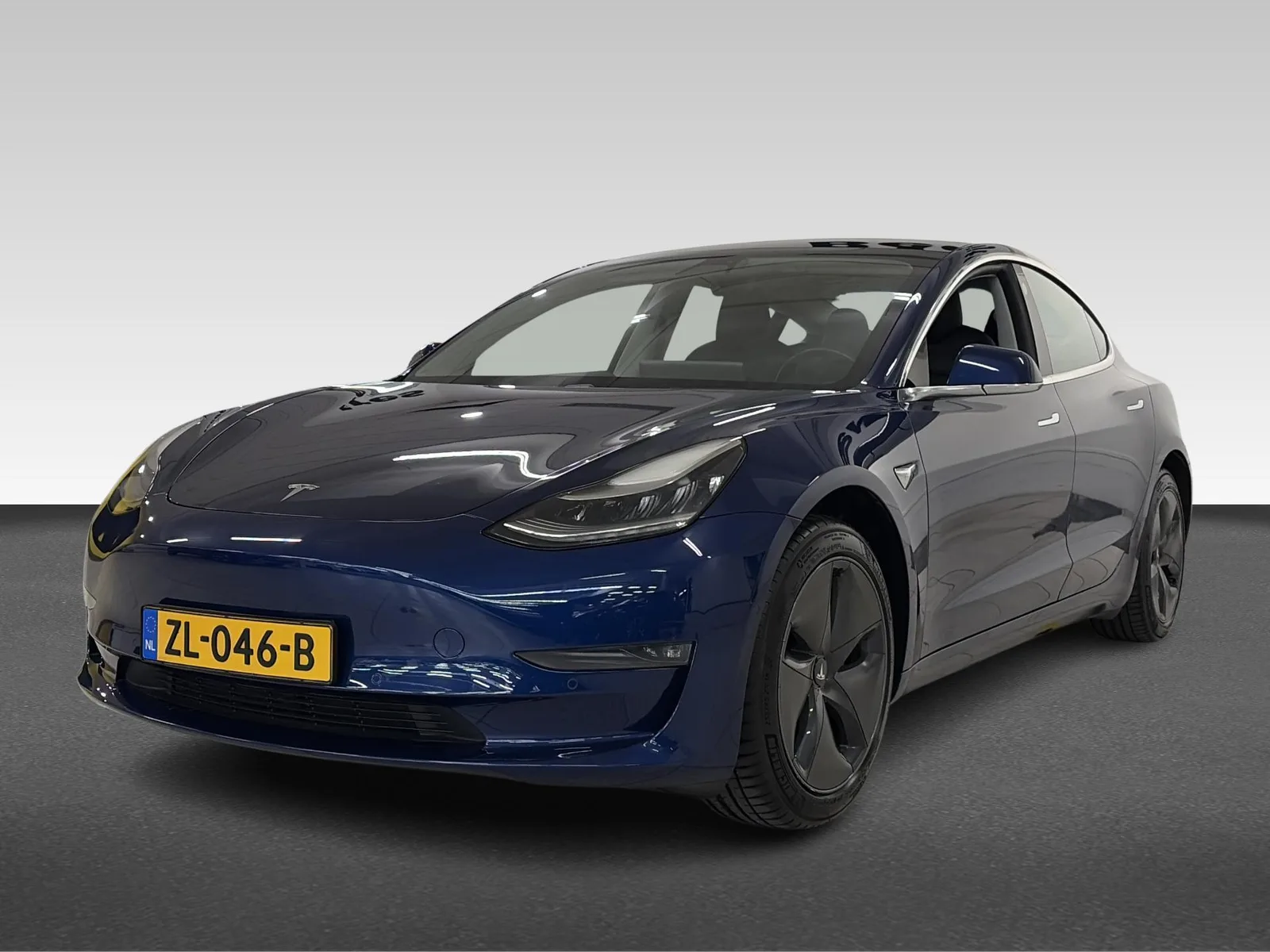 Tesla Model 3 (2019) — foto 1