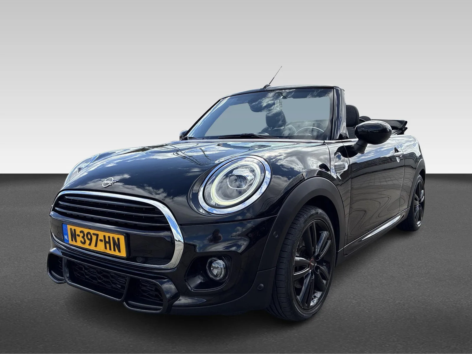 MINI Cabrio (2021) — foto 1