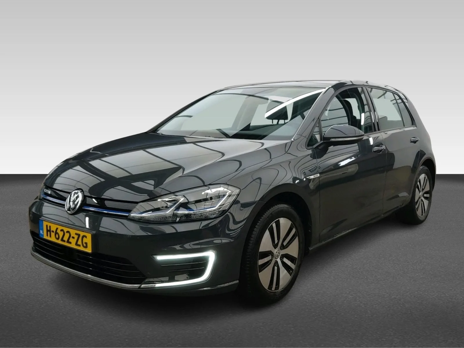 Volkswagen E-Golf (2020) — foto 1