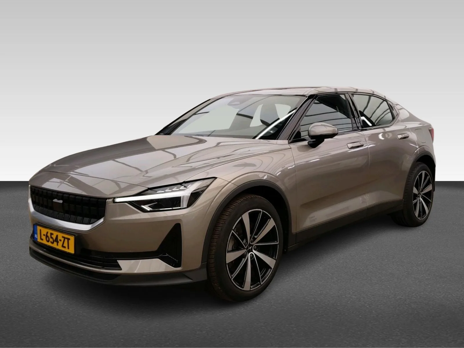 Polestar 2 (2021) — foto 1