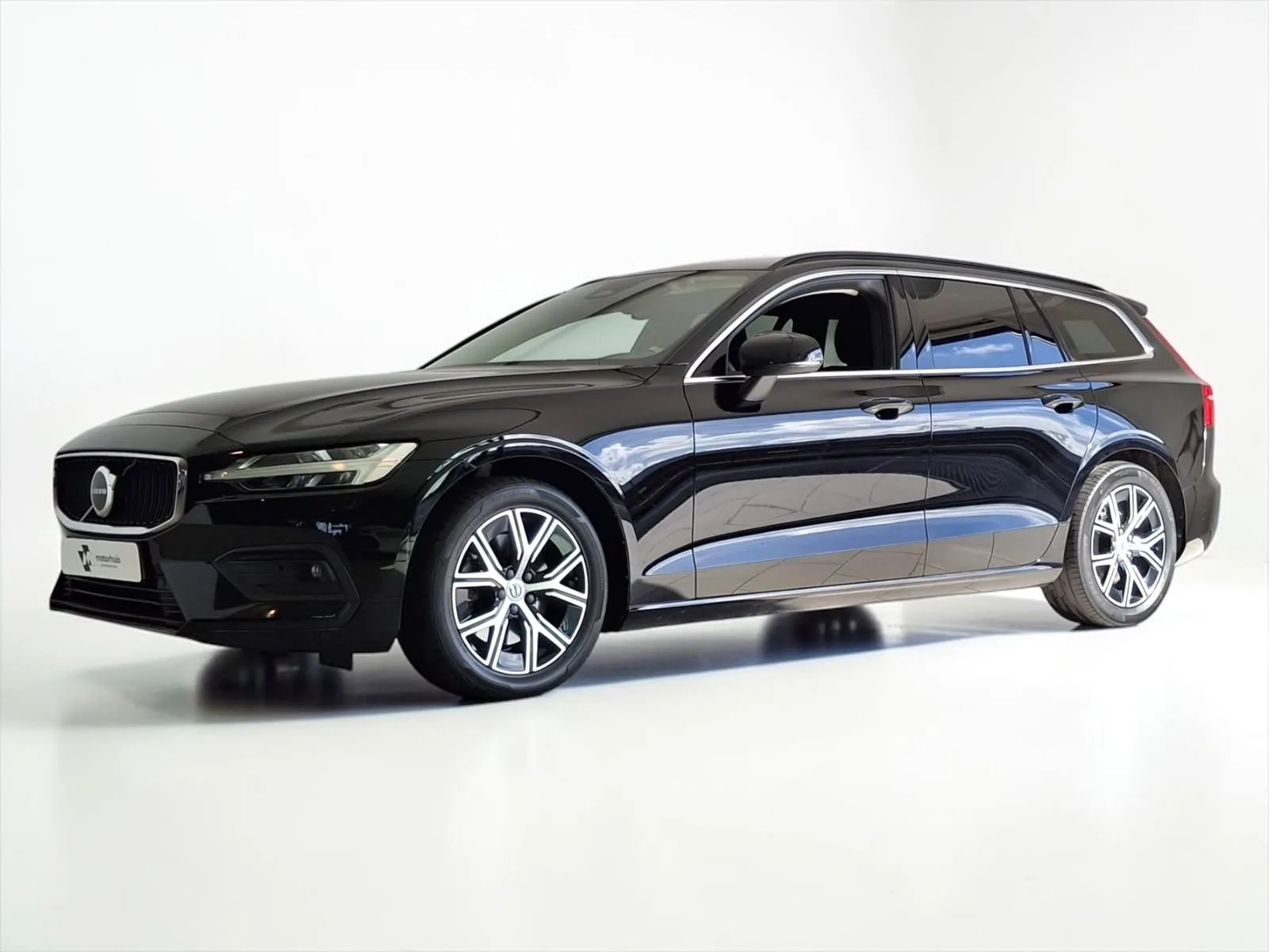 Volvo V60 (2022) — foto 1