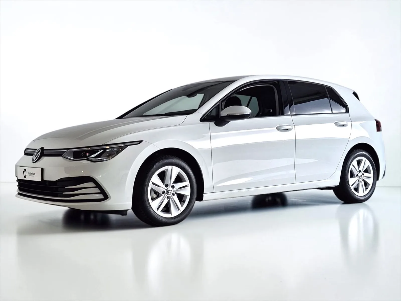 Volkswagen Golf (2023) — foto 1