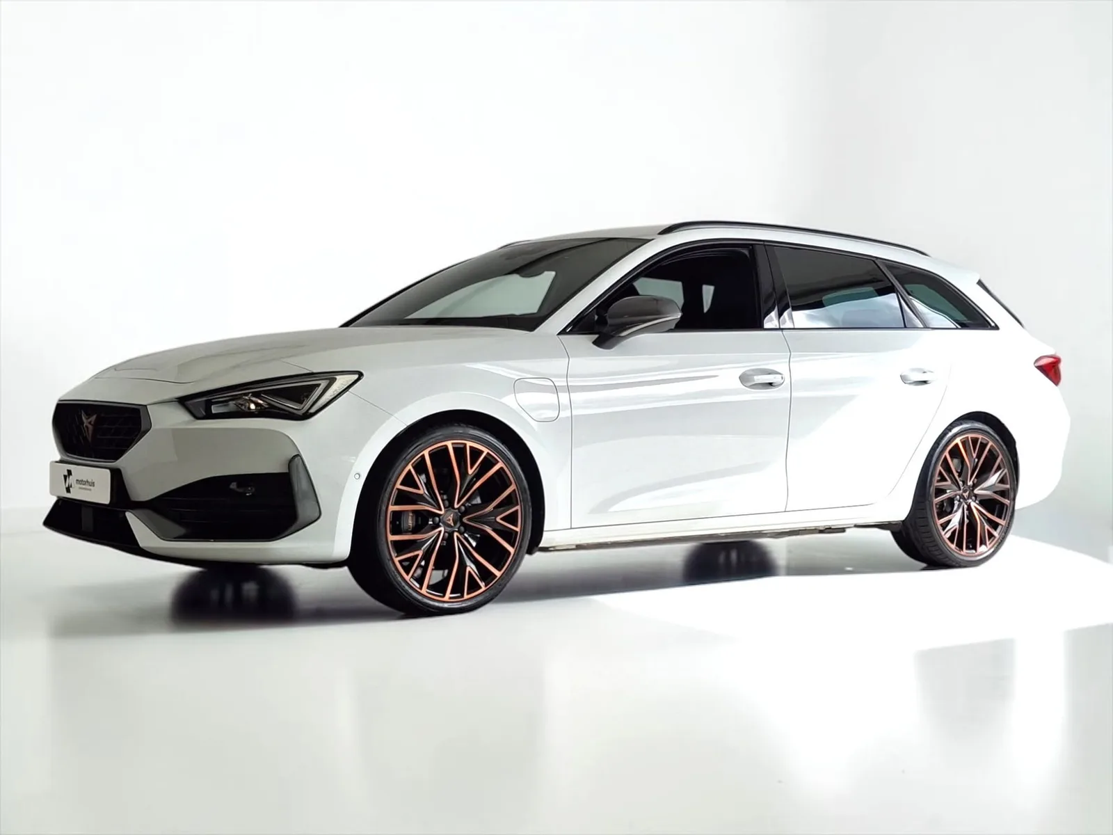 CUPRA Leon Sportstourer (2024) — foto 1