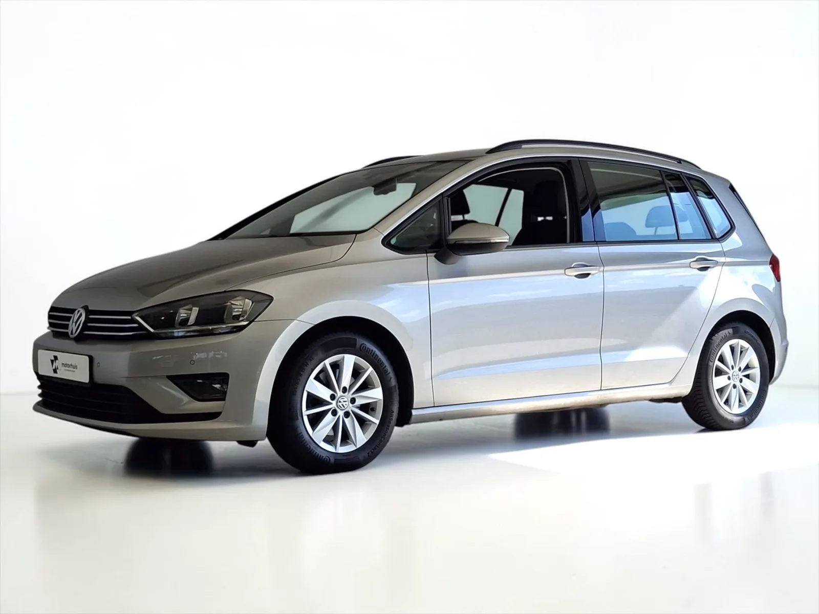 Volkswagen Golf Sportsvan (2015) — foto 1