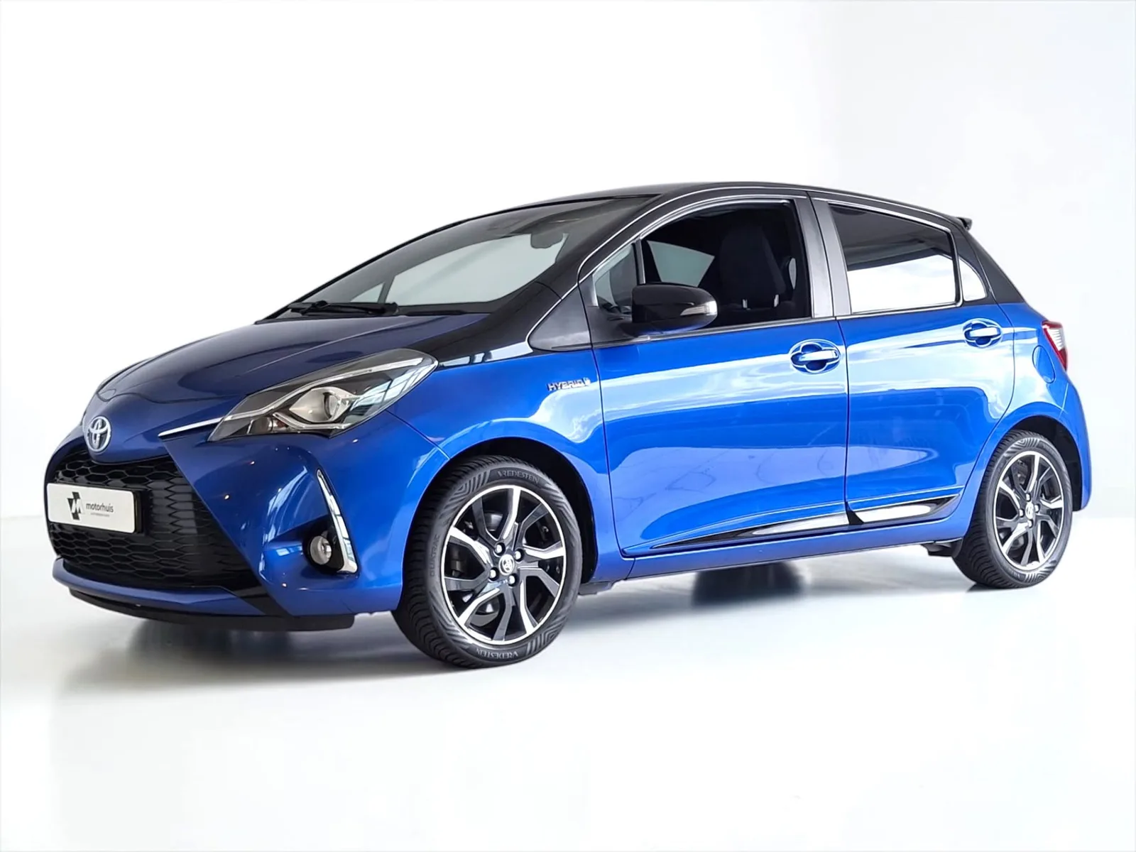 Toyota Yaris (2018) — foto 1