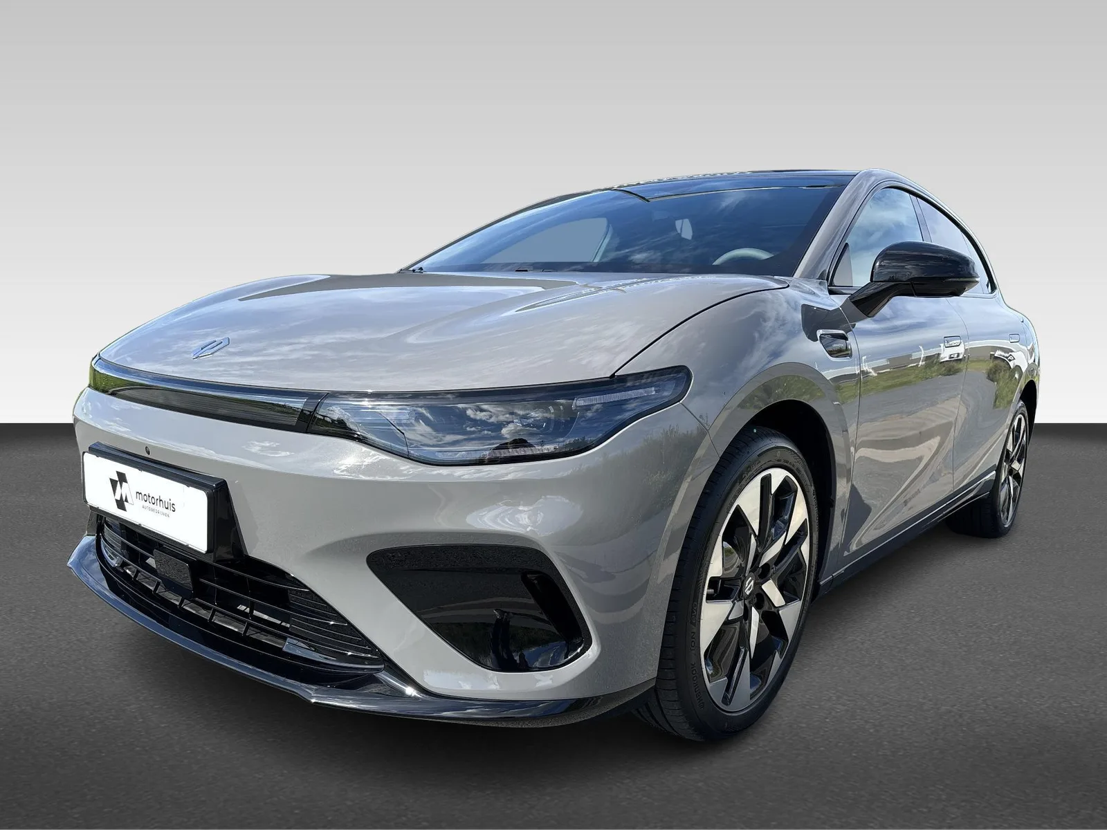 Leapmotor B05 (2026) — foto 1