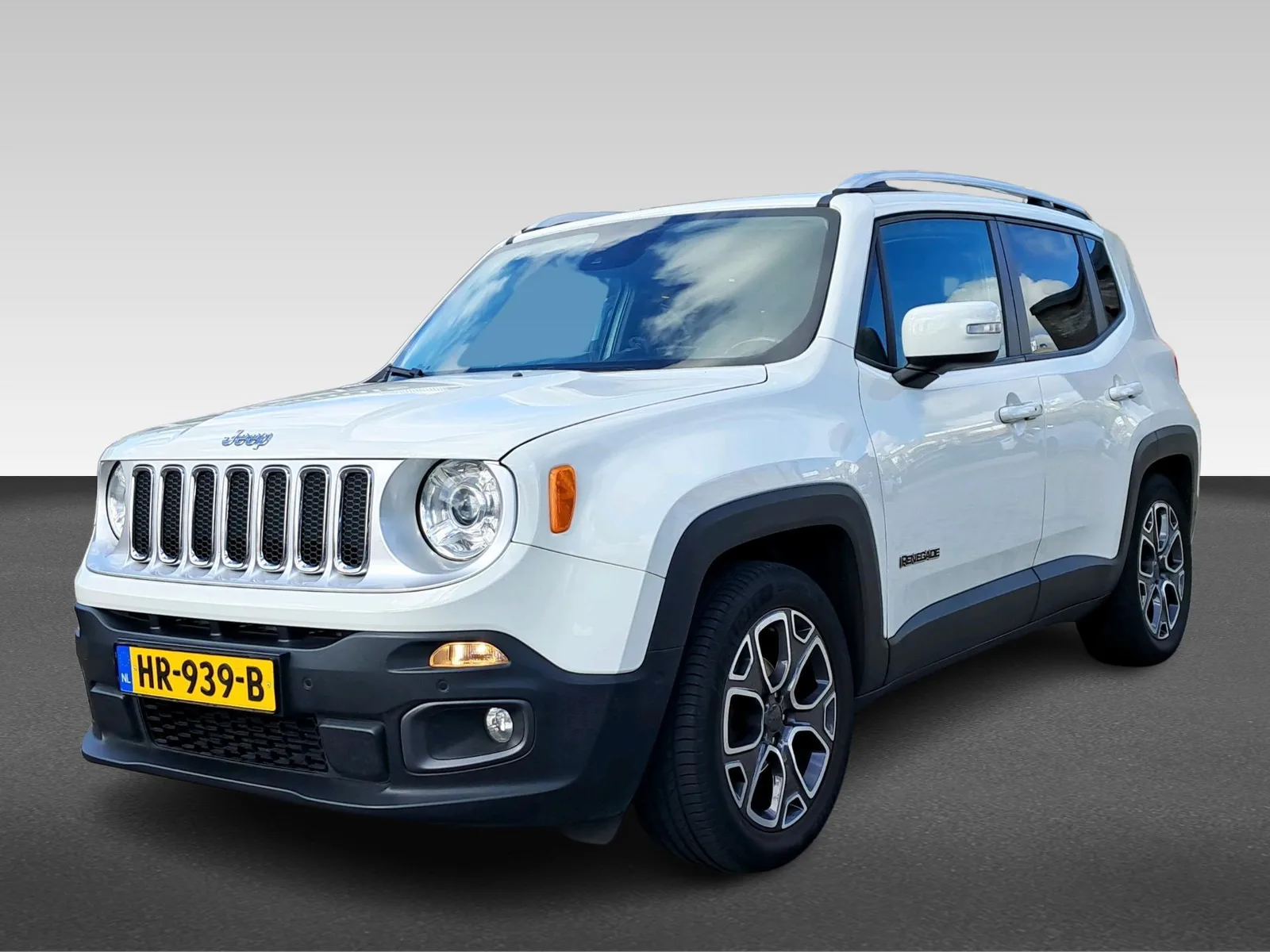 Jeep Renegade (2015) — foto 1