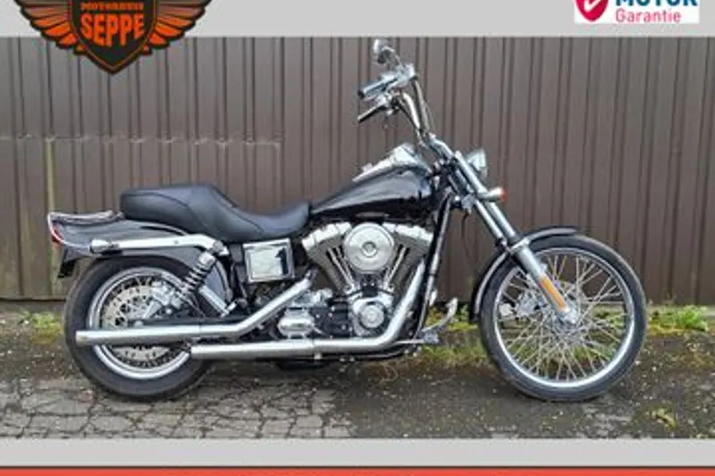 Harley-Davidson Wide Glide (2005)