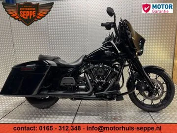 Harley-Davidson Street Glide (2017) — foto 1