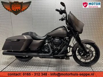 Harley-Davidson Street Glide (2021) — foto 1