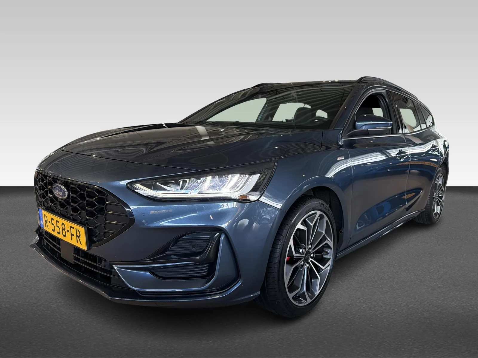 Ford Focus (2022) — foto 1
