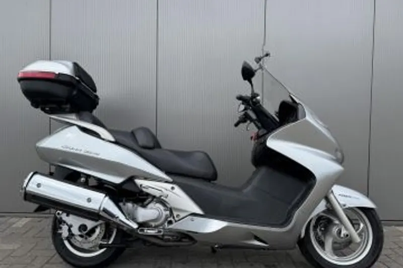 Honda FJBS 600 Silverwing (2010)