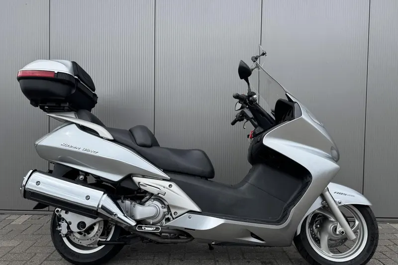 Honda FJBS 600 Silverwing (2010)