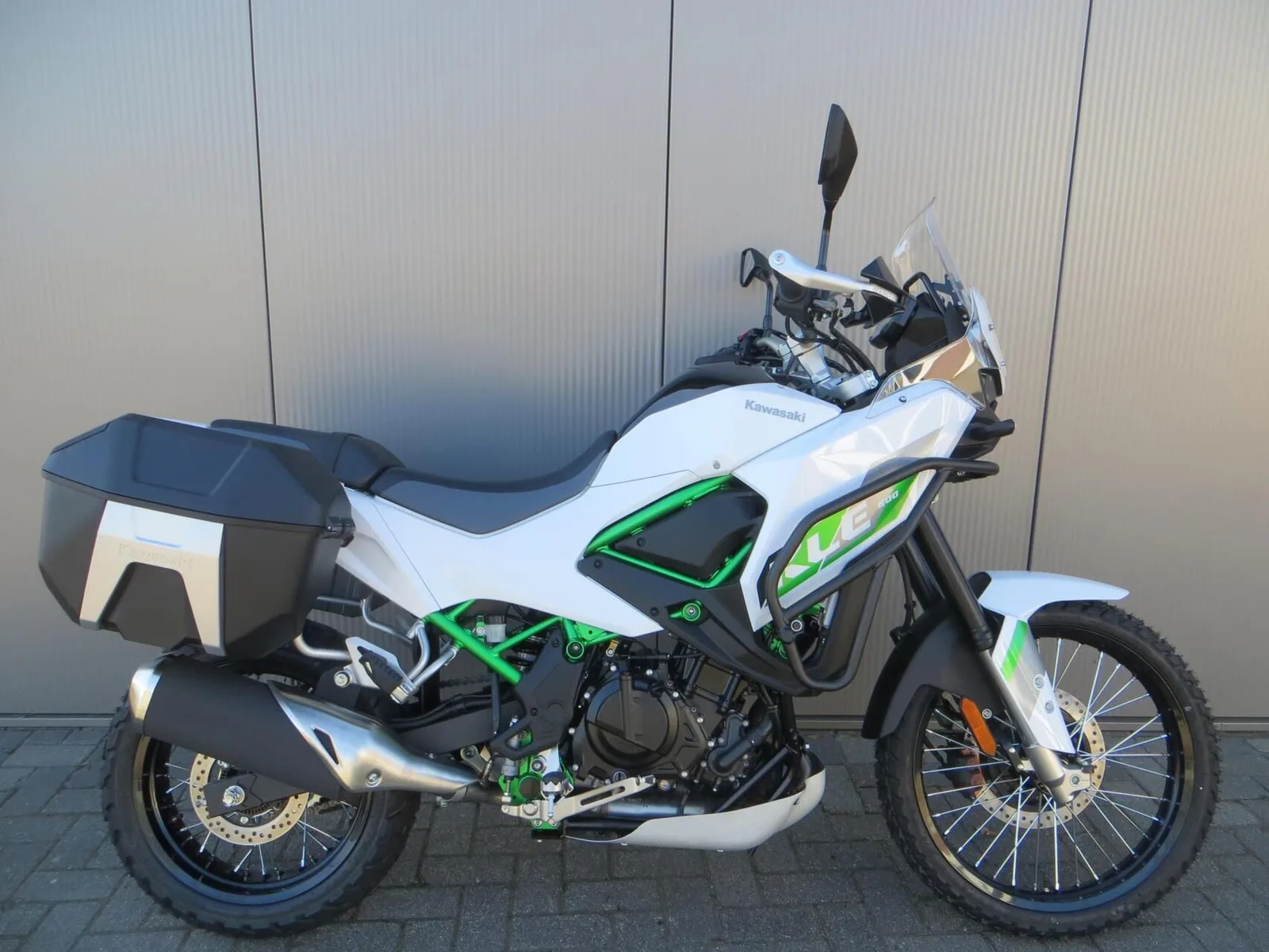 Kawasaki KLE500 SE (2026) — foto 1