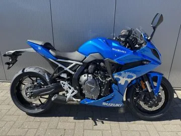 Suzuki GSX-8R (2026) — foto 1