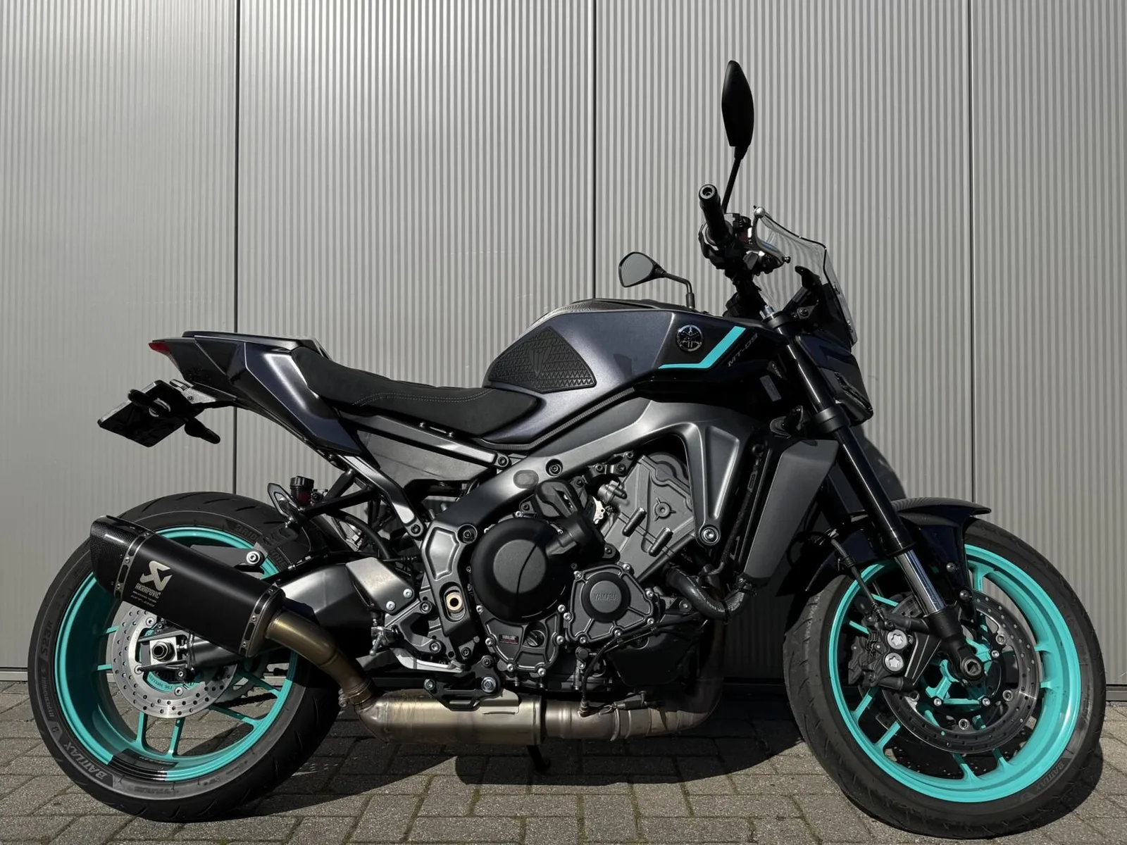 Yamaha MT-09 Y-AMT (2024) — foto 1