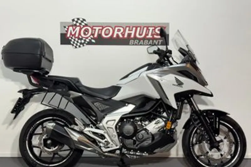 Honda NC750X (2021)