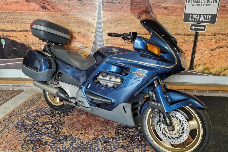Honda TCS Honda Pan European ST 1100 (1999)