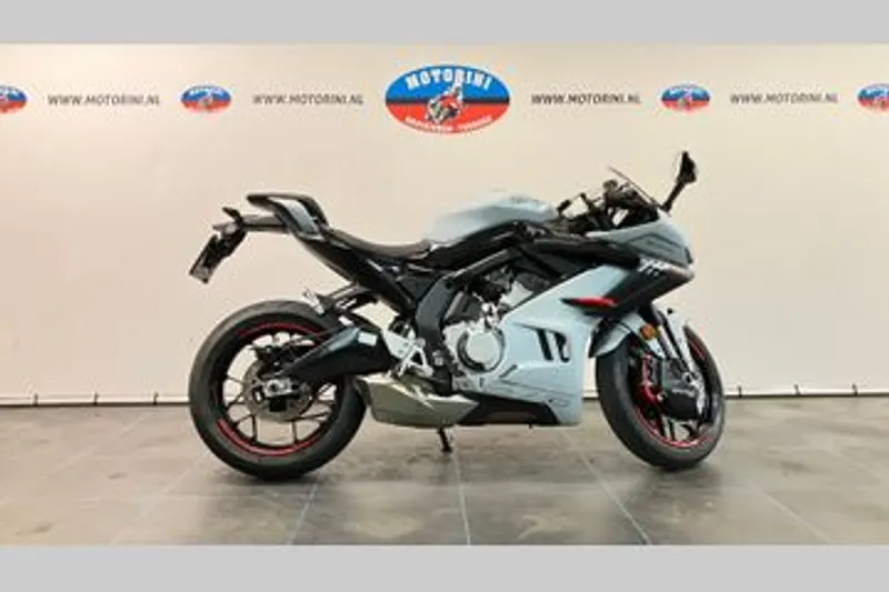 CFMoto 675SR-R (2026)