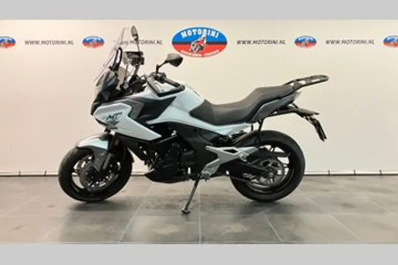 CFMoto 700 MT (2025)