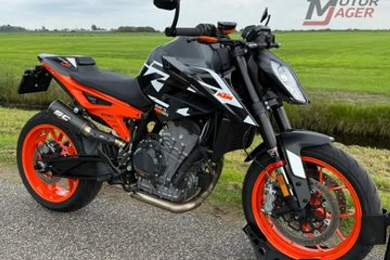 KTM 890 Duke GP (2023)