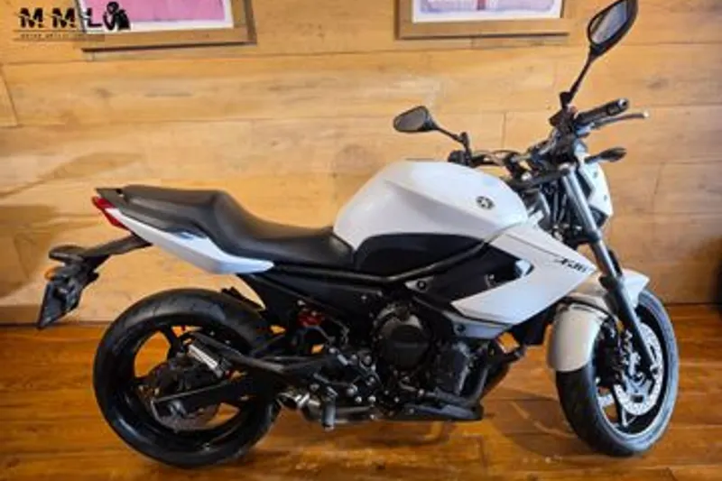 Yamaha XJ6 (2012)