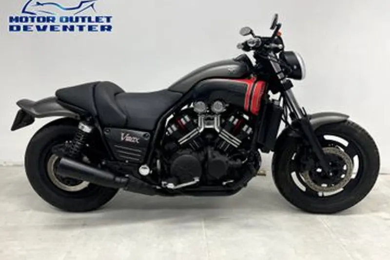 Yamaha VMX 1200 V-MAX (2002)
