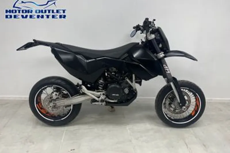 KTM 690 SMC (2010)